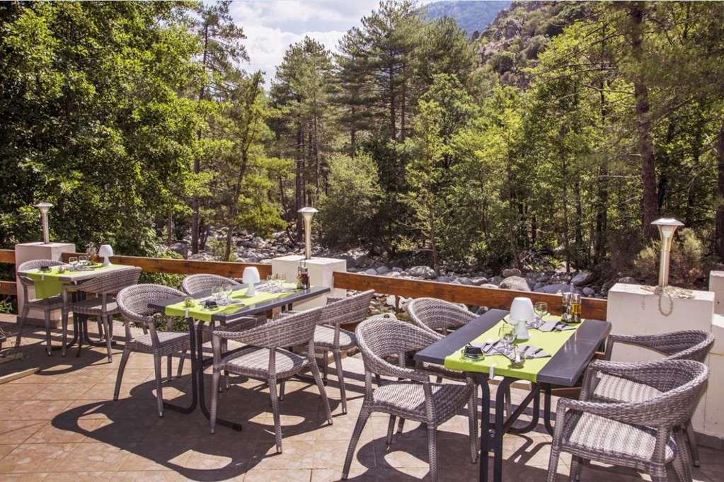 Les Jardins De La Glaciere Корте Екстер'єр фото